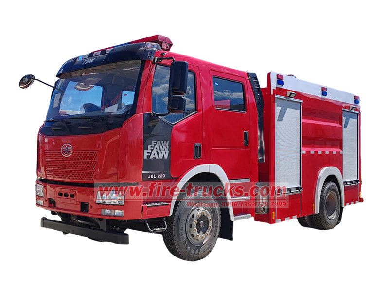 FAW 5000L fire pumper truck