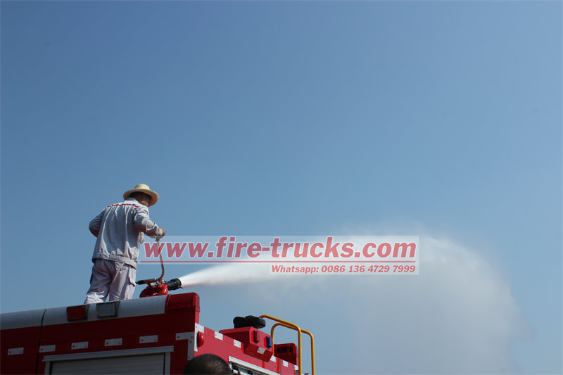 Isuzu fire truck factory testing before shipment Isuzu fire truck factory testing before shipment