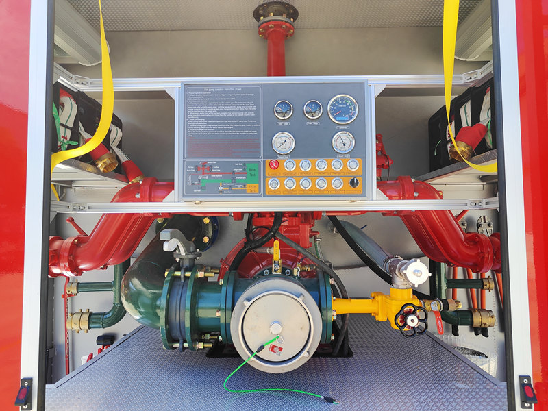 Isuzu resuce fire truck